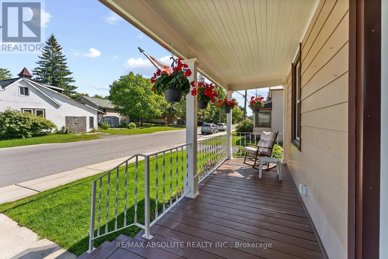 150 MCGONIGAL STREET W