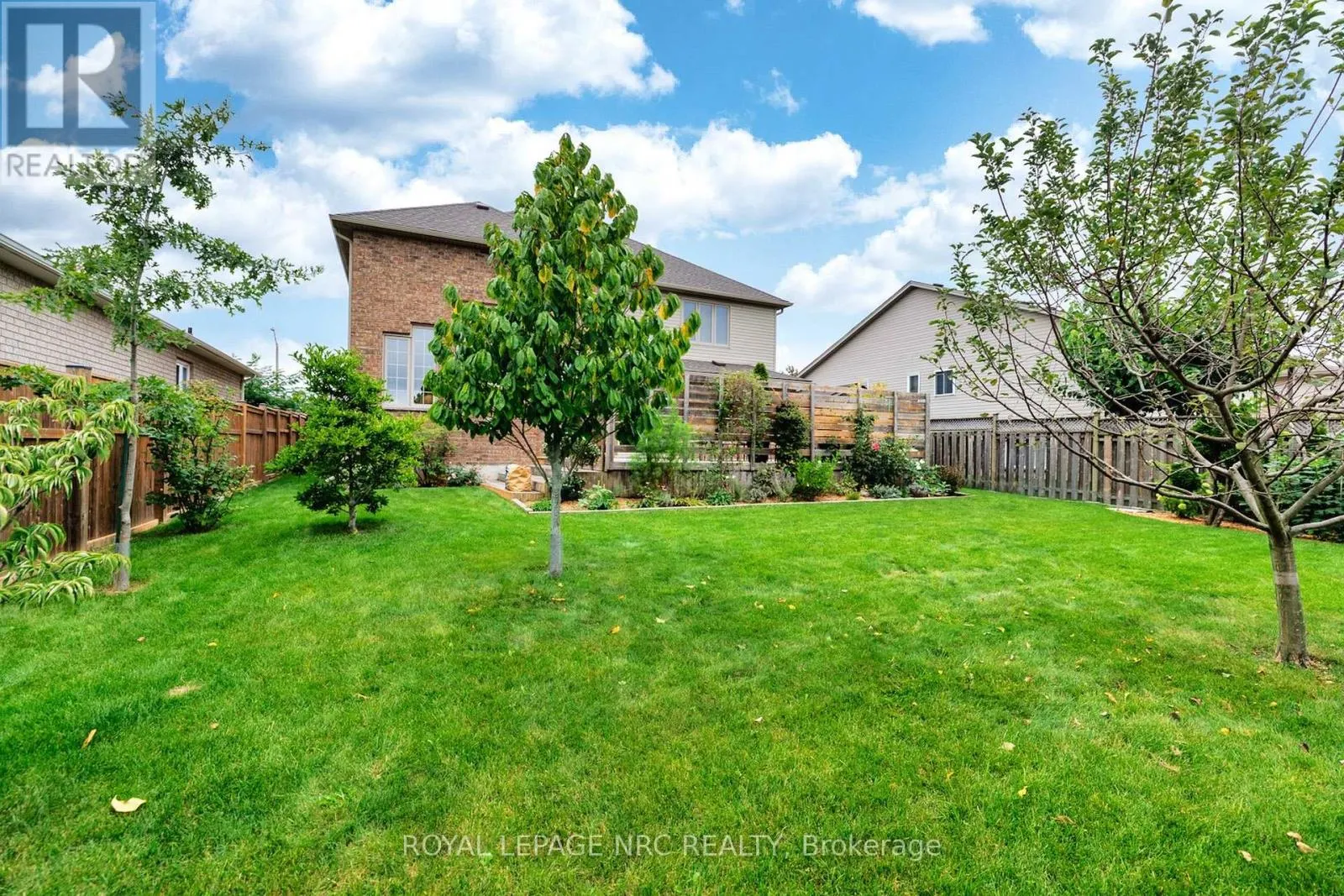 8394 GREENFIELD CRESCENT