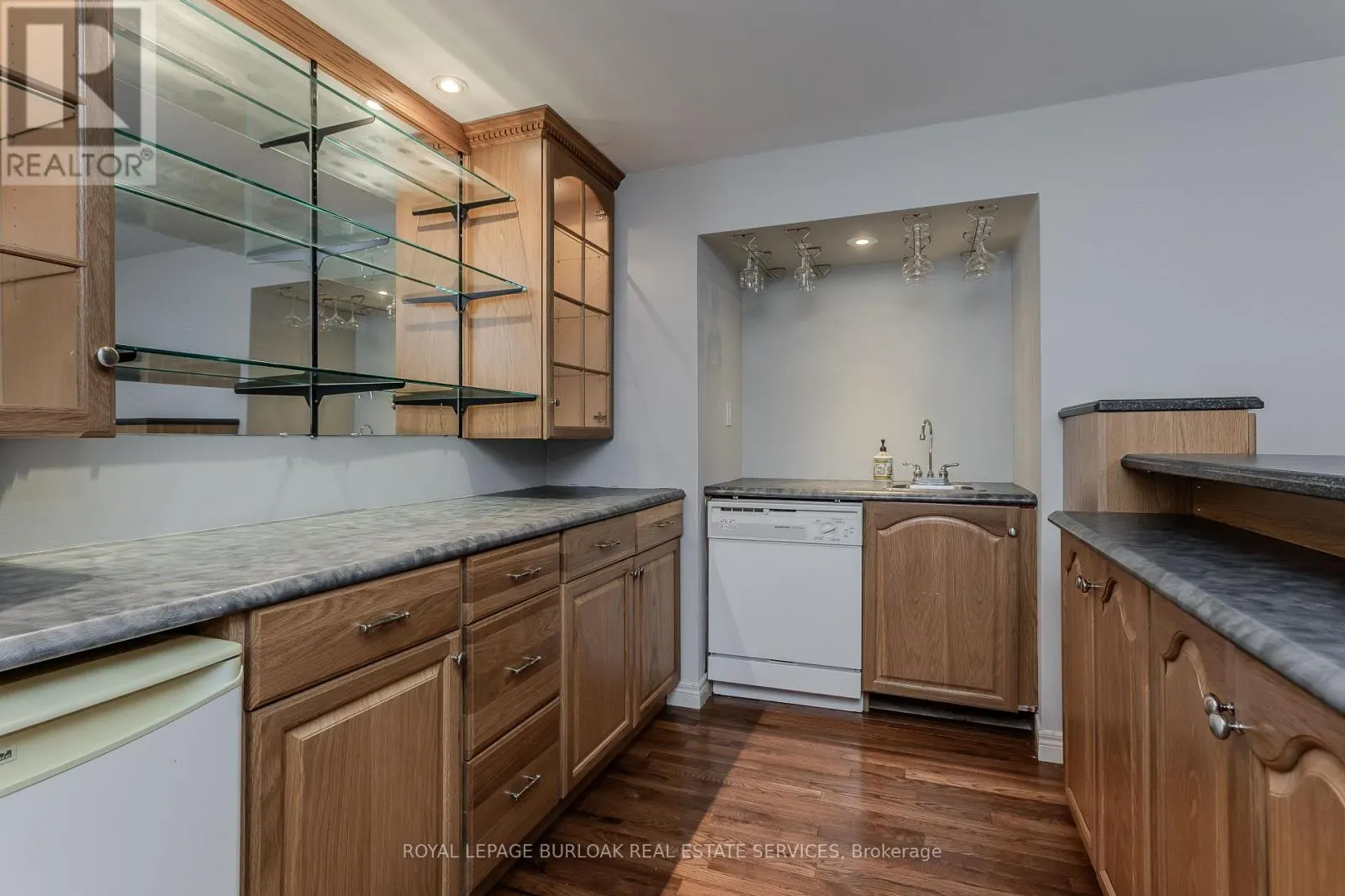 54 WATERWHEEL CRESCENT