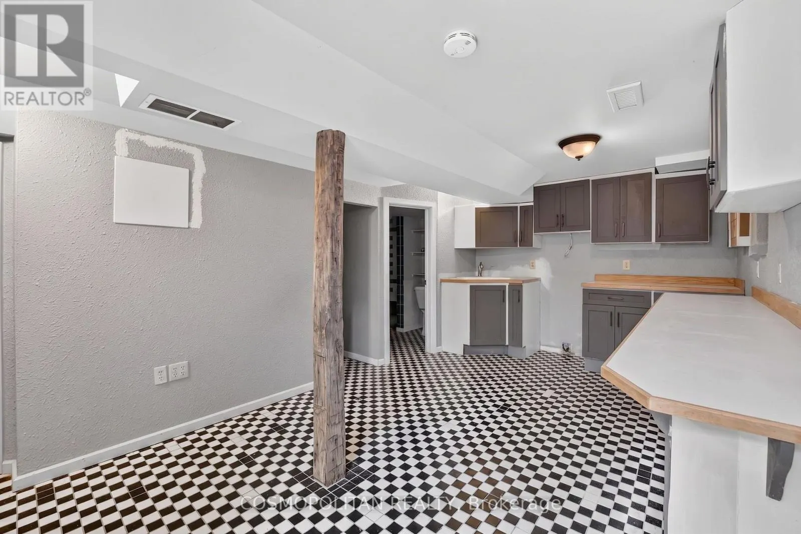 1426 NIAGARA STONE ROAD