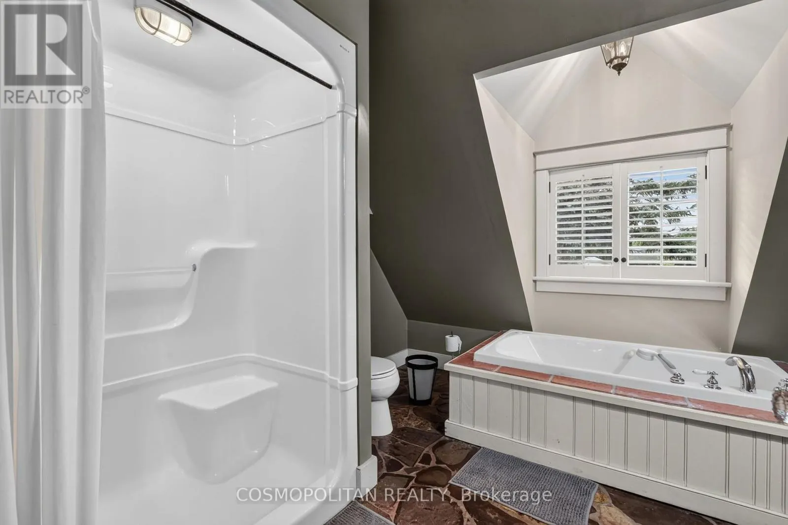 1426 NIAGARA STONE ROAD
