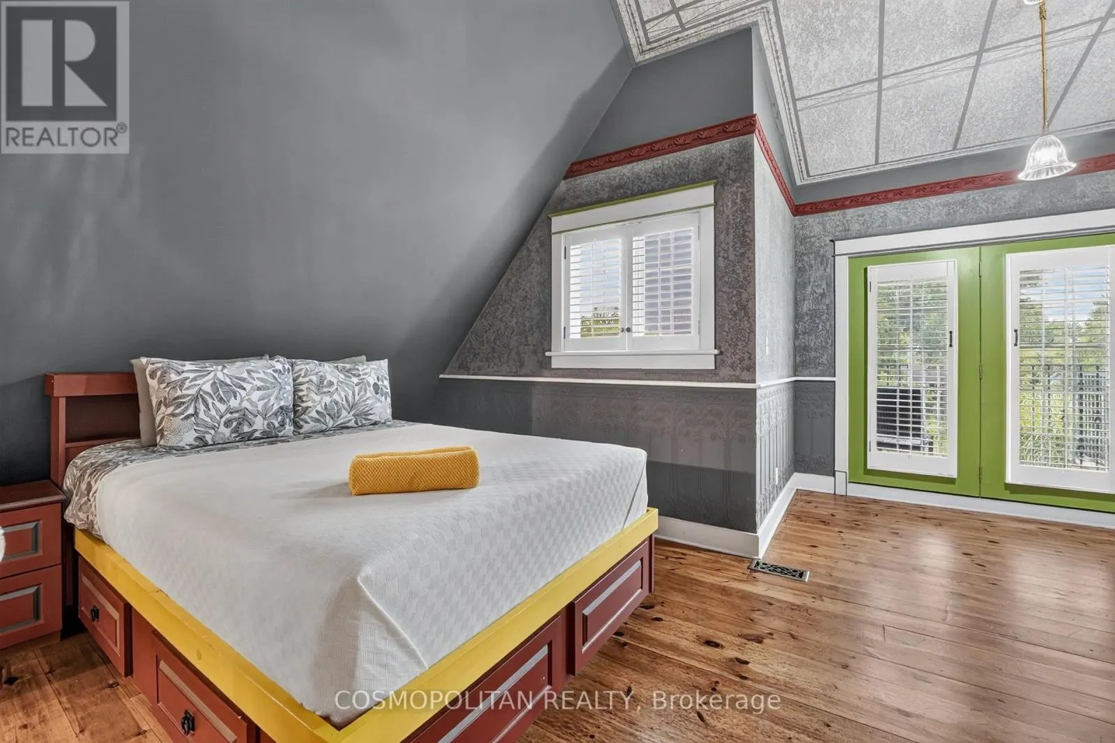 1426 NIAGARA STONE ROAD