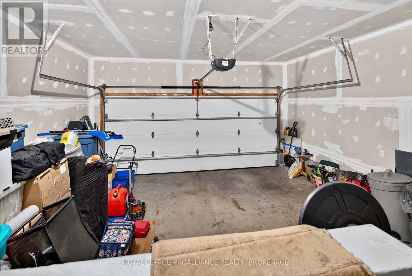 1447 HANOVER DRIVE