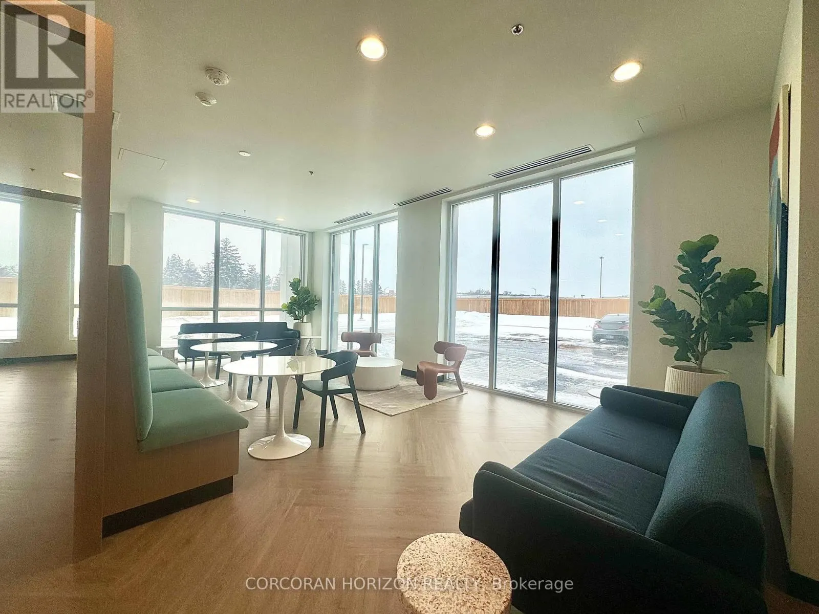 410 - 1333 WEBER STREET E