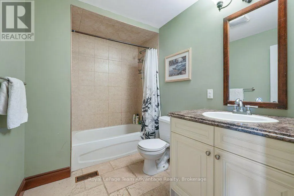 25 COLE POINT TRAIL