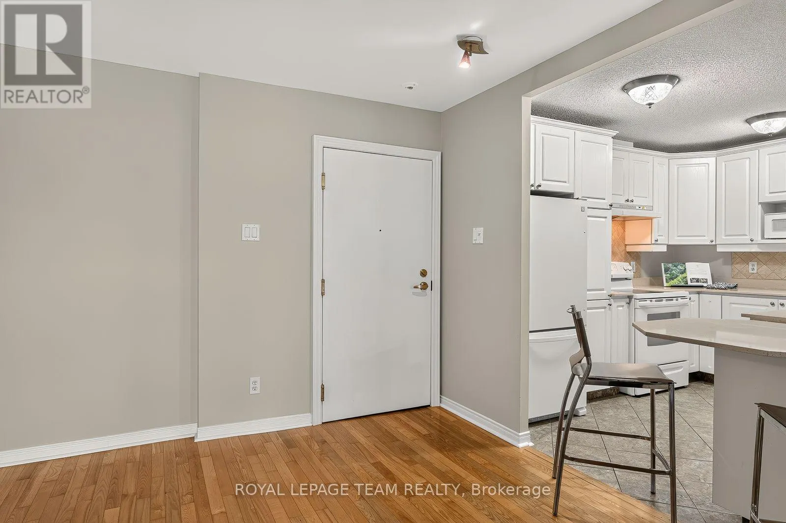 409 - 40 LANDRY STREET