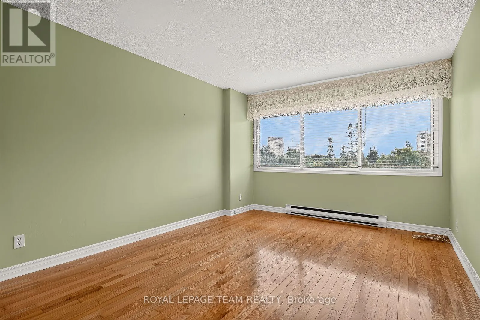 409 - 40 LANDRY STREET
