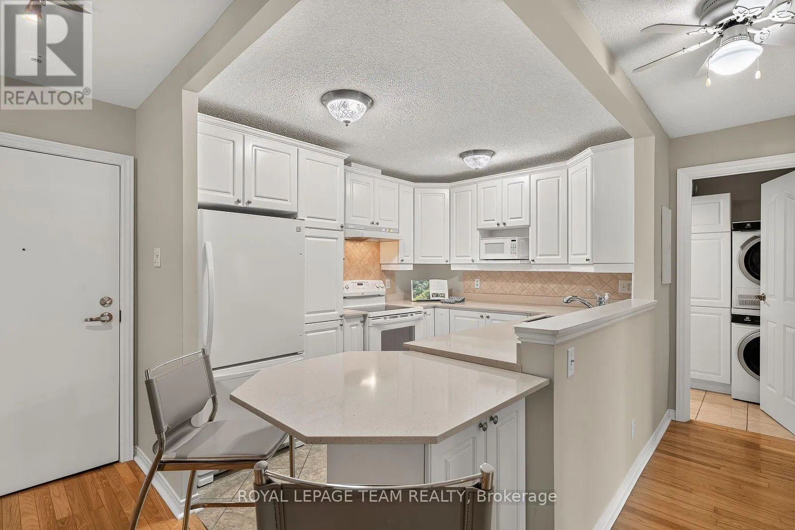 409 - 40 LANDRY STREET