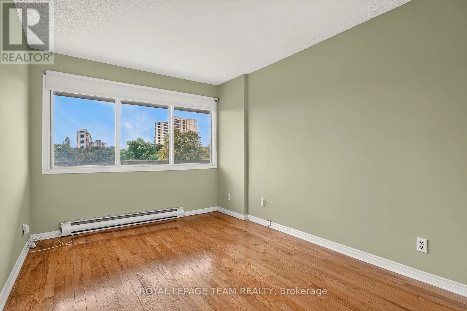 409 - 40 LANDRY STREET