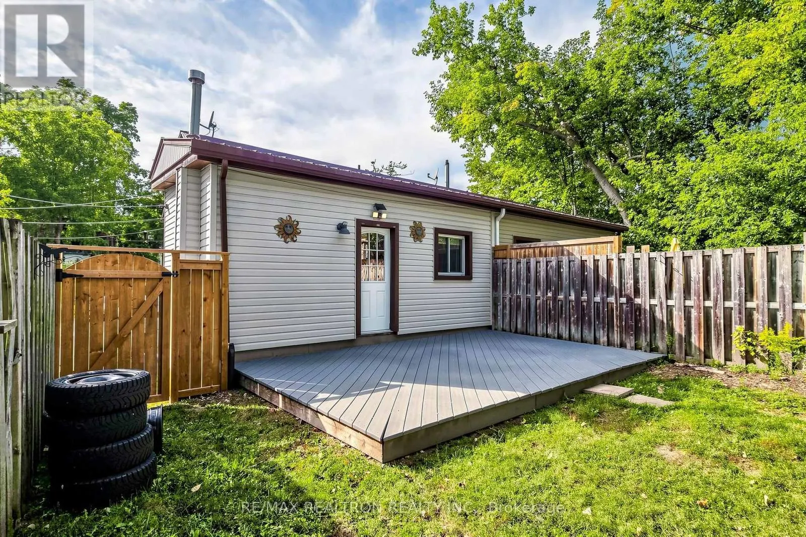 185 PARKHILL ROAD