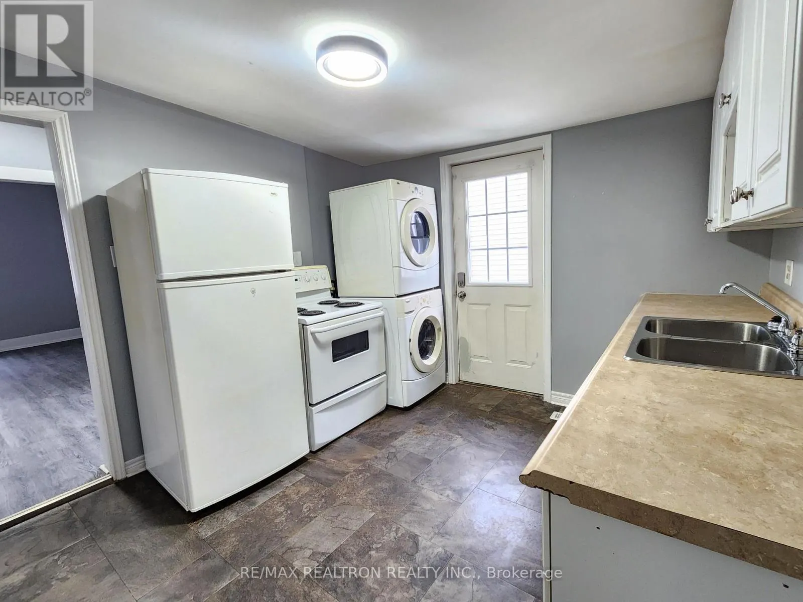 185 PARKHILL ROAD