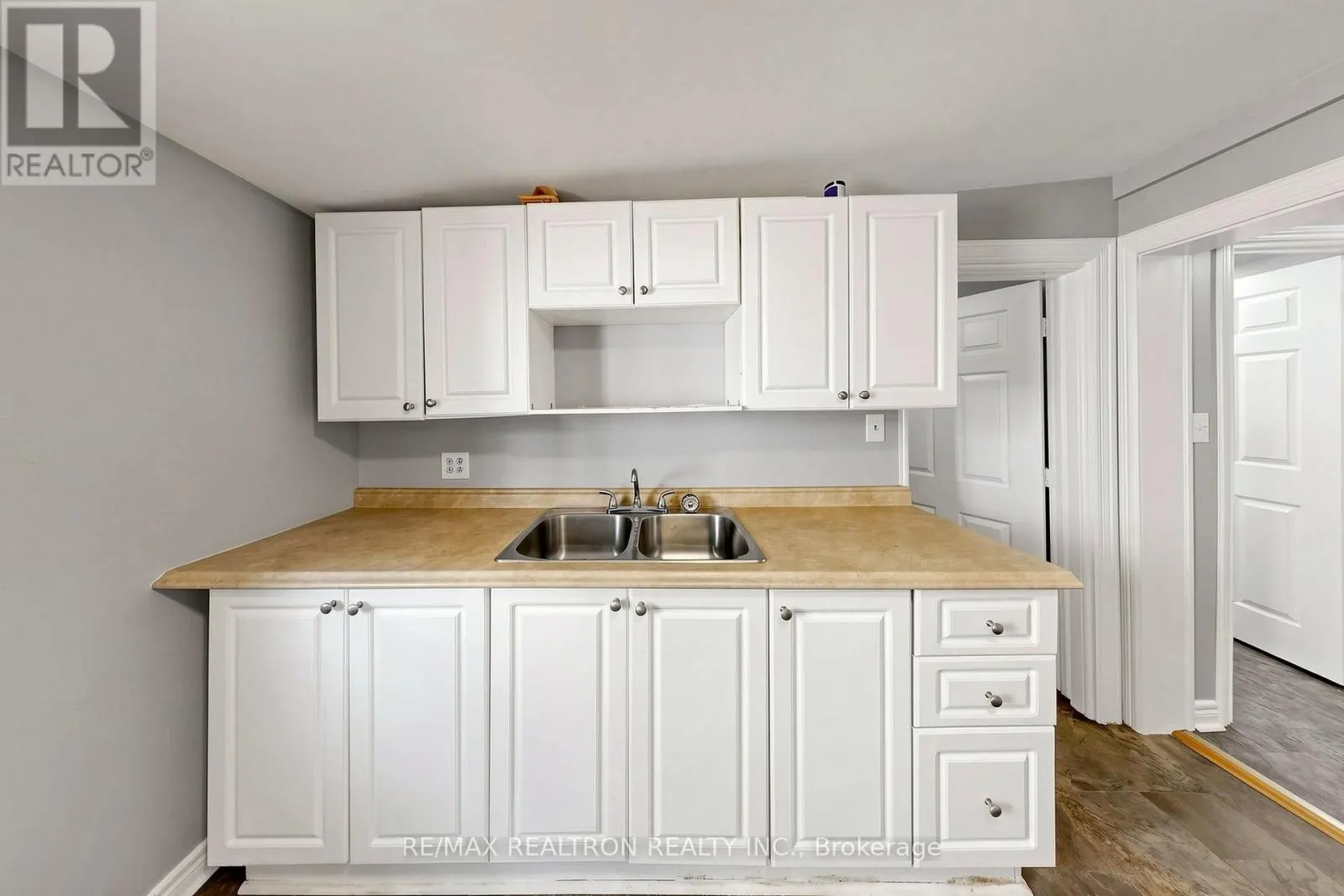 185 PARKHILL ROAD
