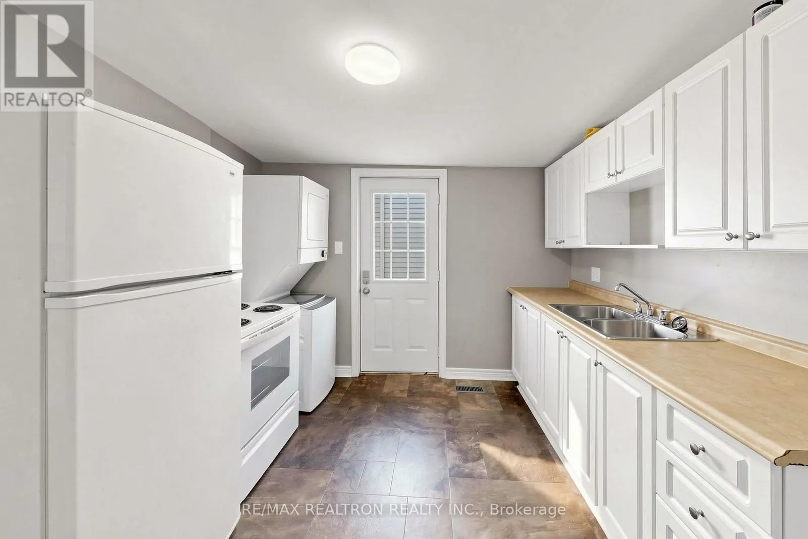 185 PARKHILL ROAD