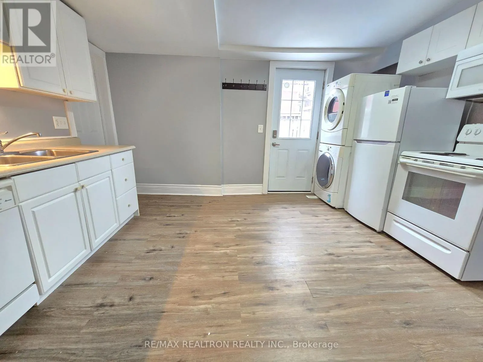 185 PARKHILL ROAD