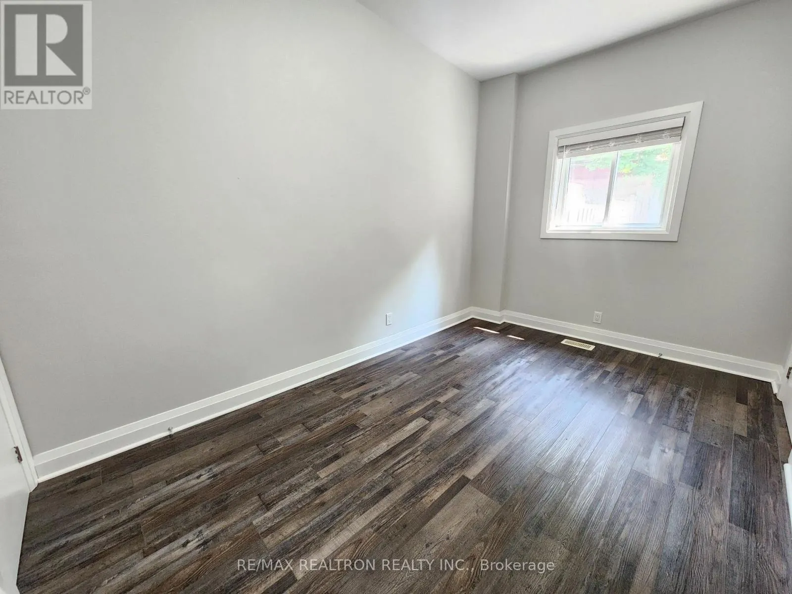 185 PARKHILL ROAD