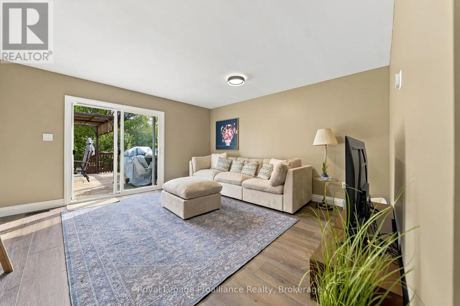 378 ANNE STREET