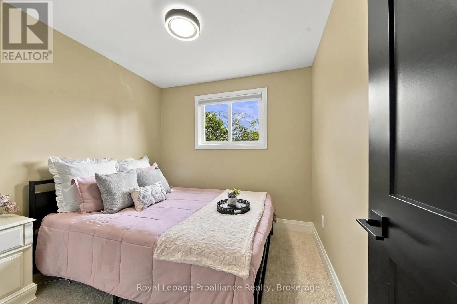 378 ANNE STREET
