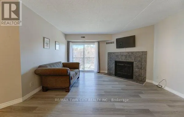 27 - 3085 KINGSWAY DRIVE