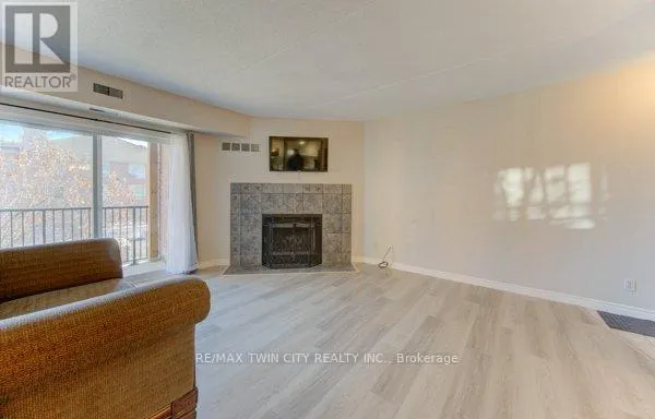 27 - 3085 KINGSWAY DRIVE