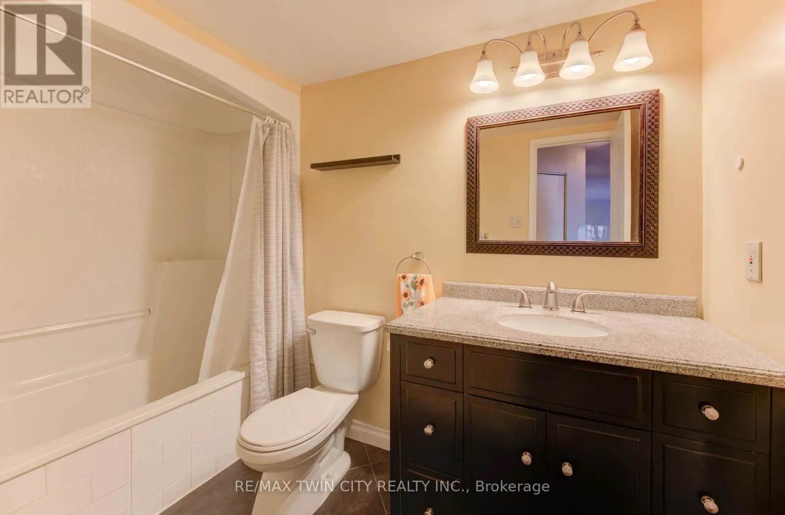 27 - 3085 KINGSWAY DRIVE