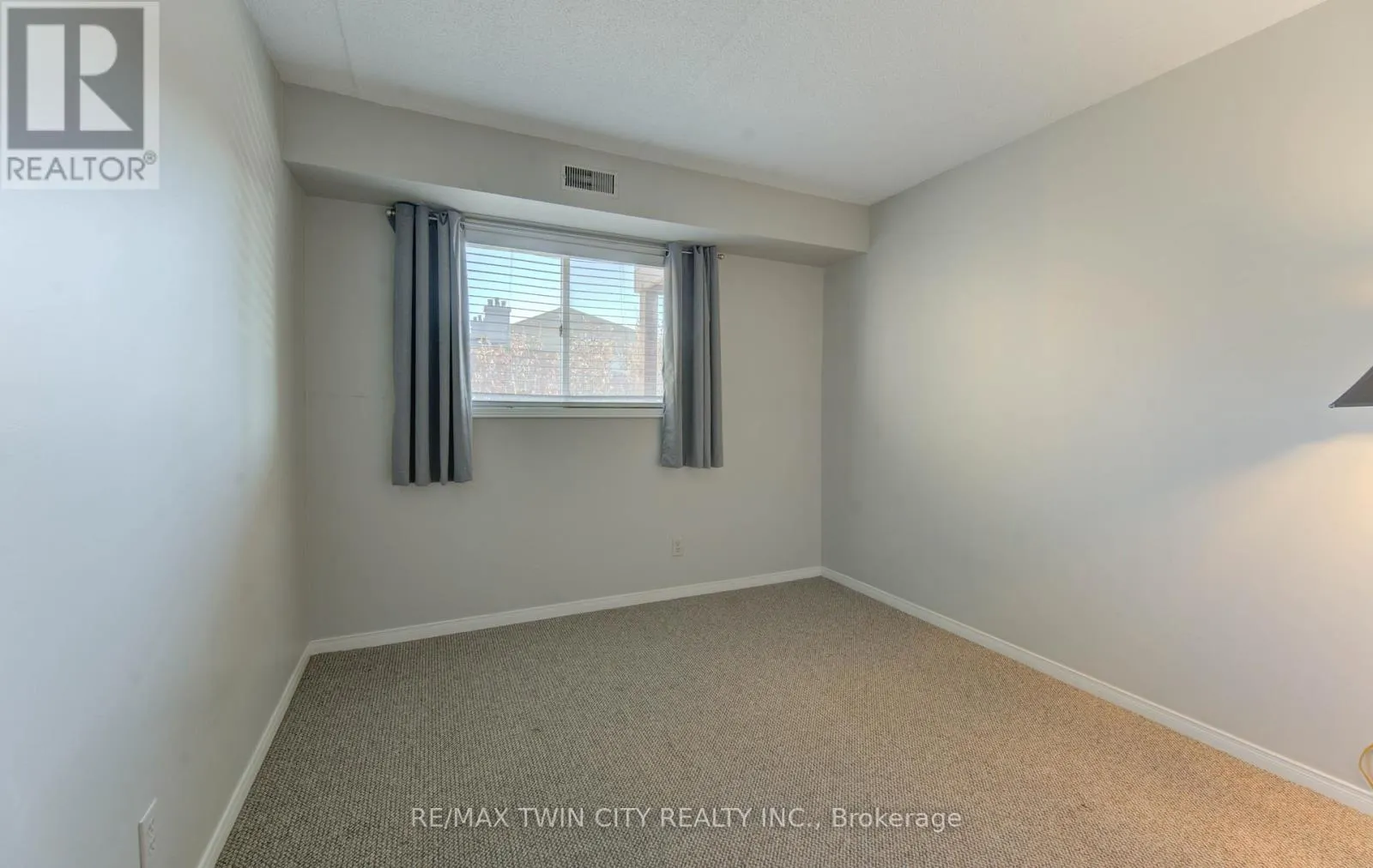 27 - 3085 KINGSWAY DRIVE