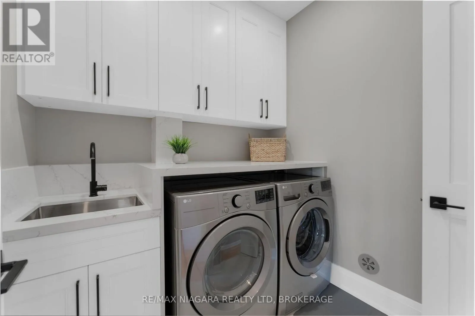 202 - 8900 ANGIE DRIVE #202