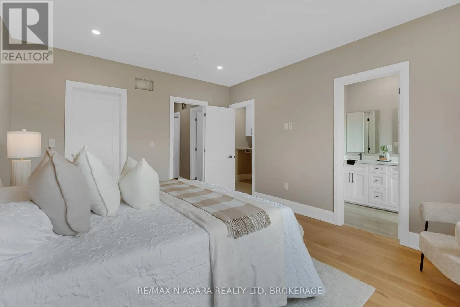 202 - 8900 ANGIE DRIVE #202
