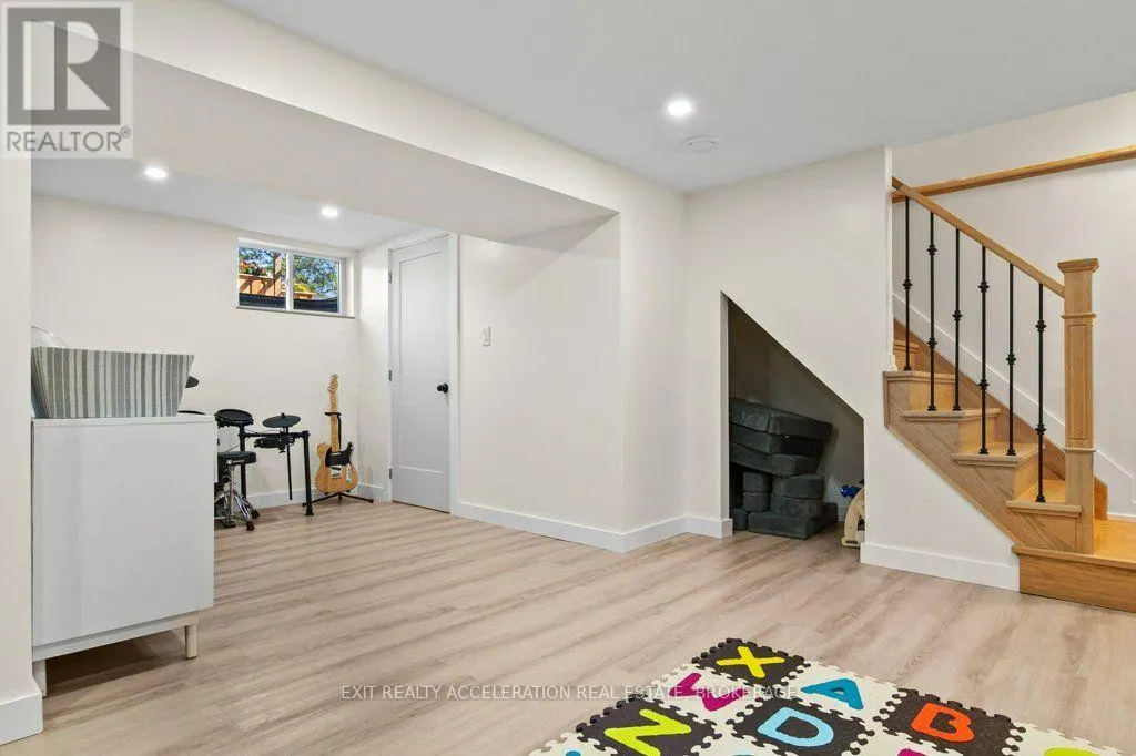 274 MONTROSE ROAD