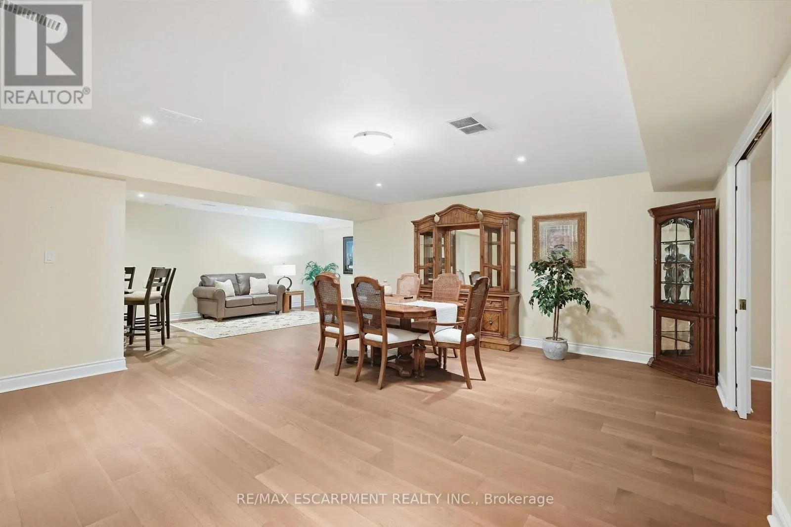 4 SUMMIT DRIVE