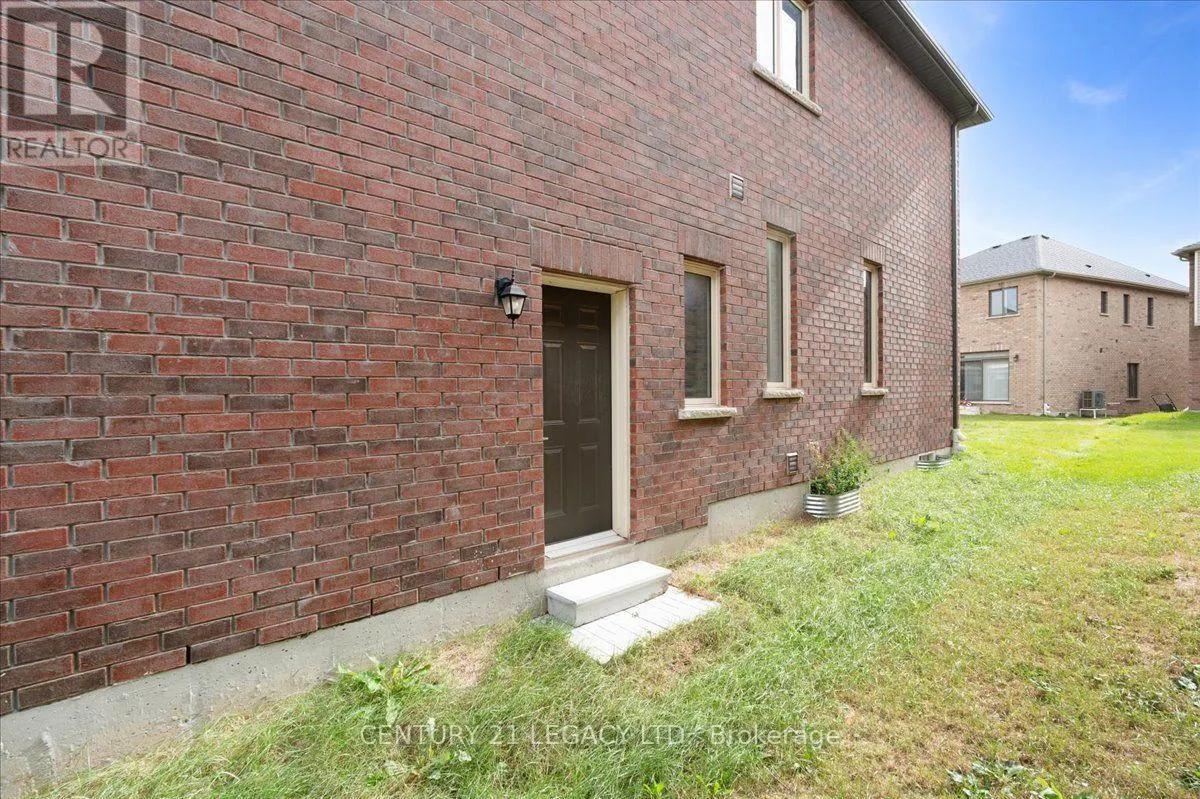 12 SHRUBSALL STREET