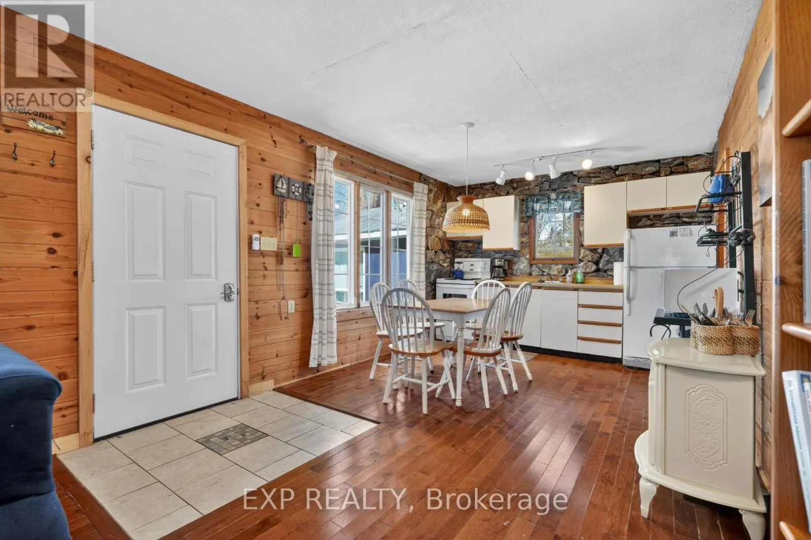 1039 WONDER BEACH ROAD