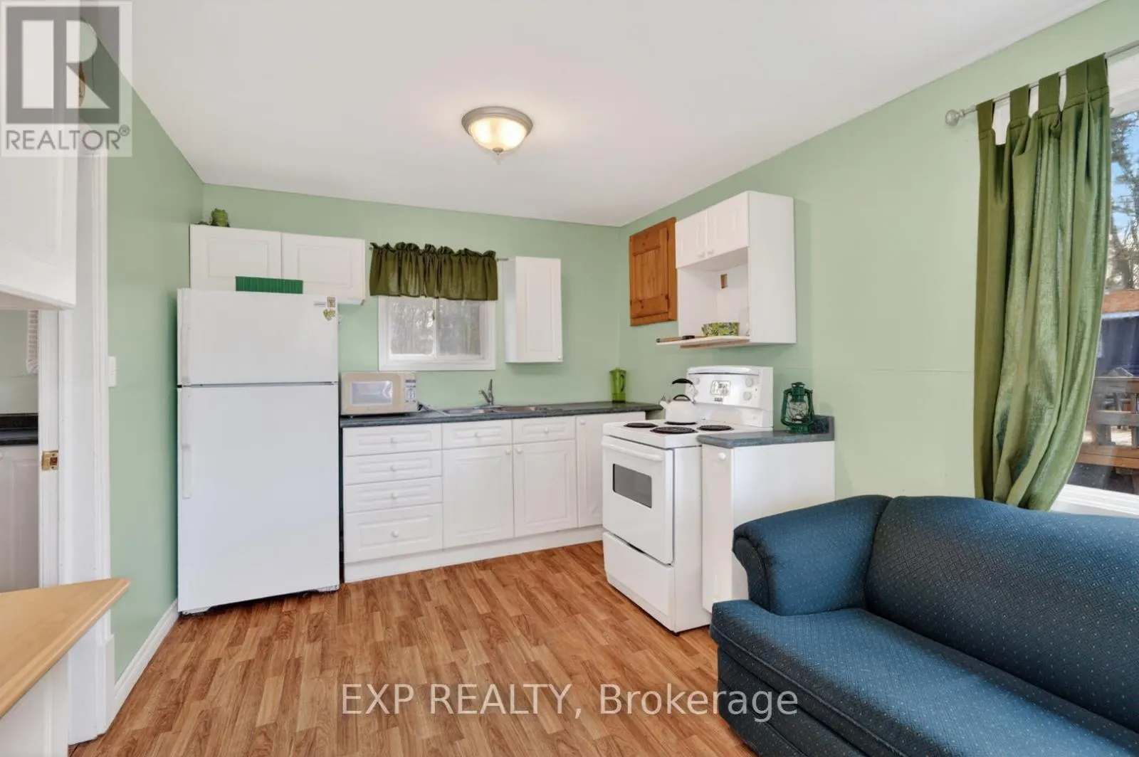 1039 WONDER BEACH ROAD
