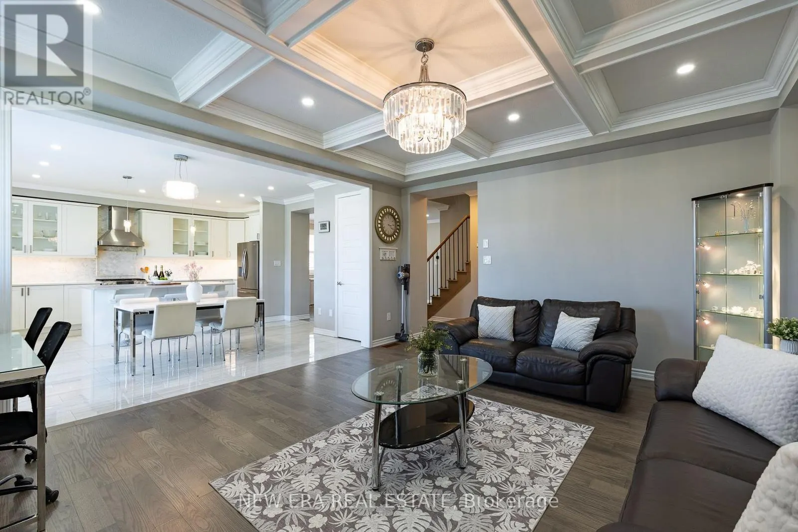 455 EQUESTRIAN WAY