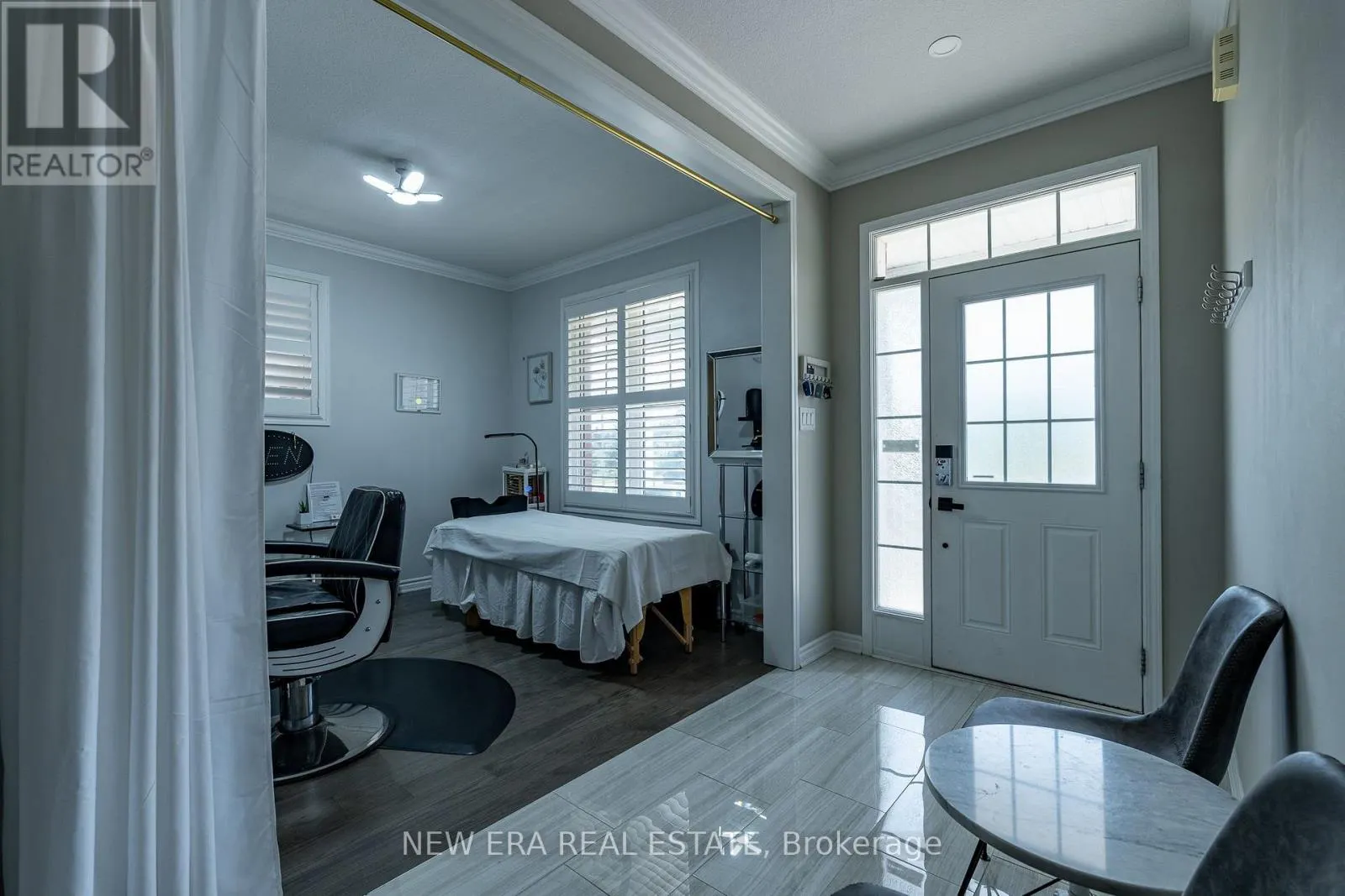 455 EQUESTRIAN WAY