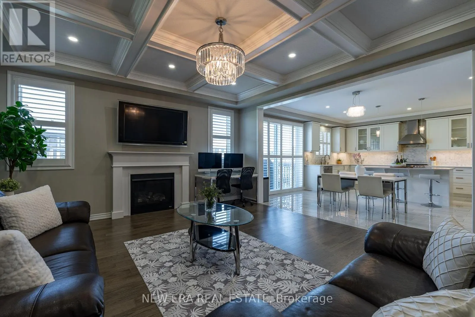 455 EQUESTRIAN WAY