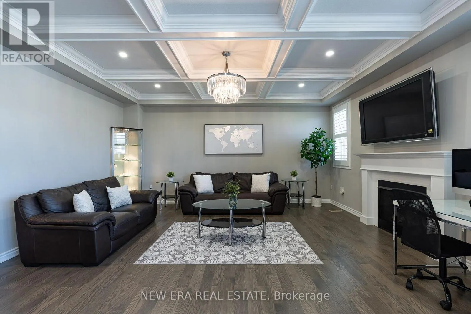 455 EQUESTRIAN WAY