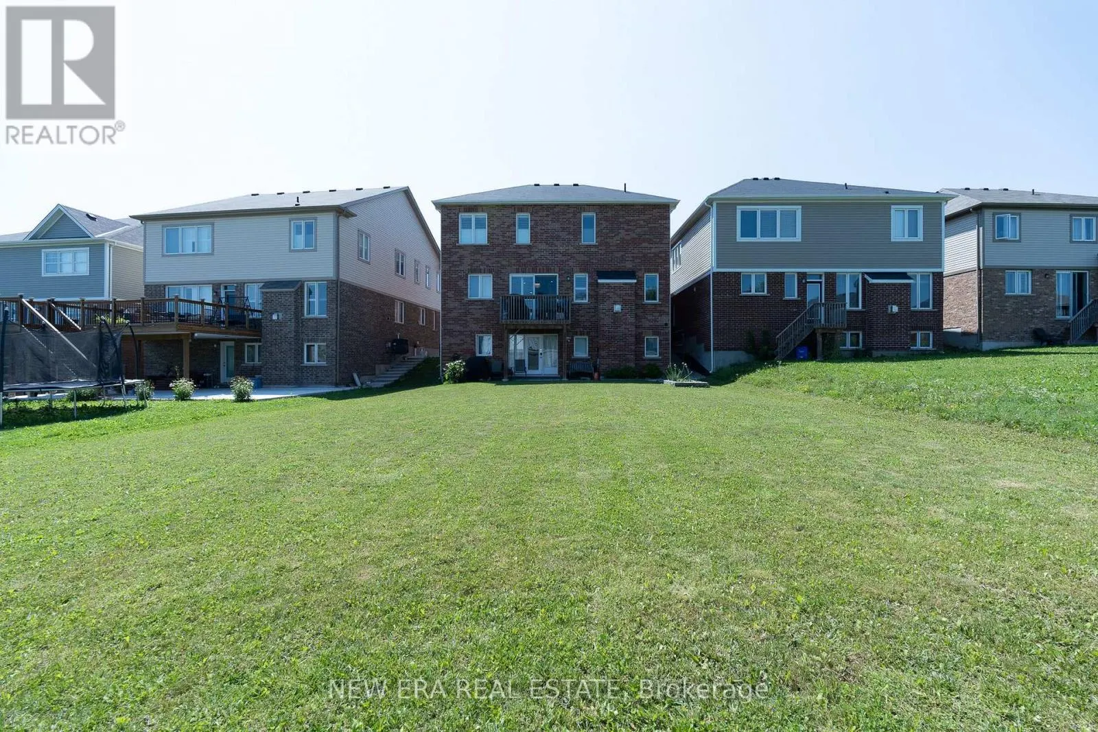 455 EQUESTRIAN WAY
