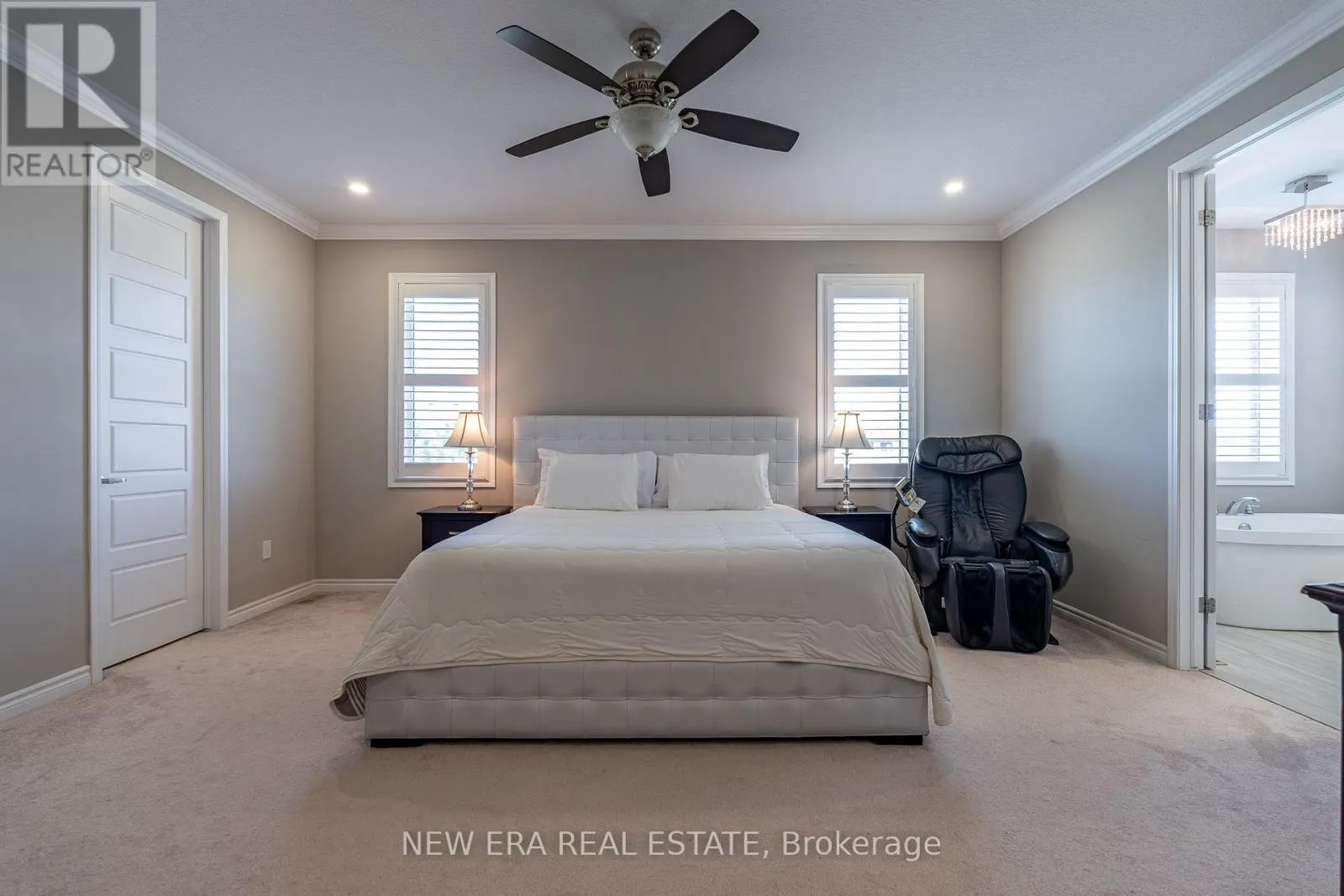 455 EQUESTRIAN WAY