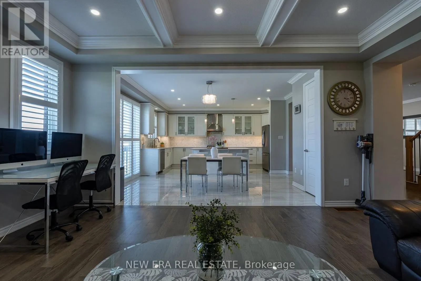 455 EQUESTRIAN WAY