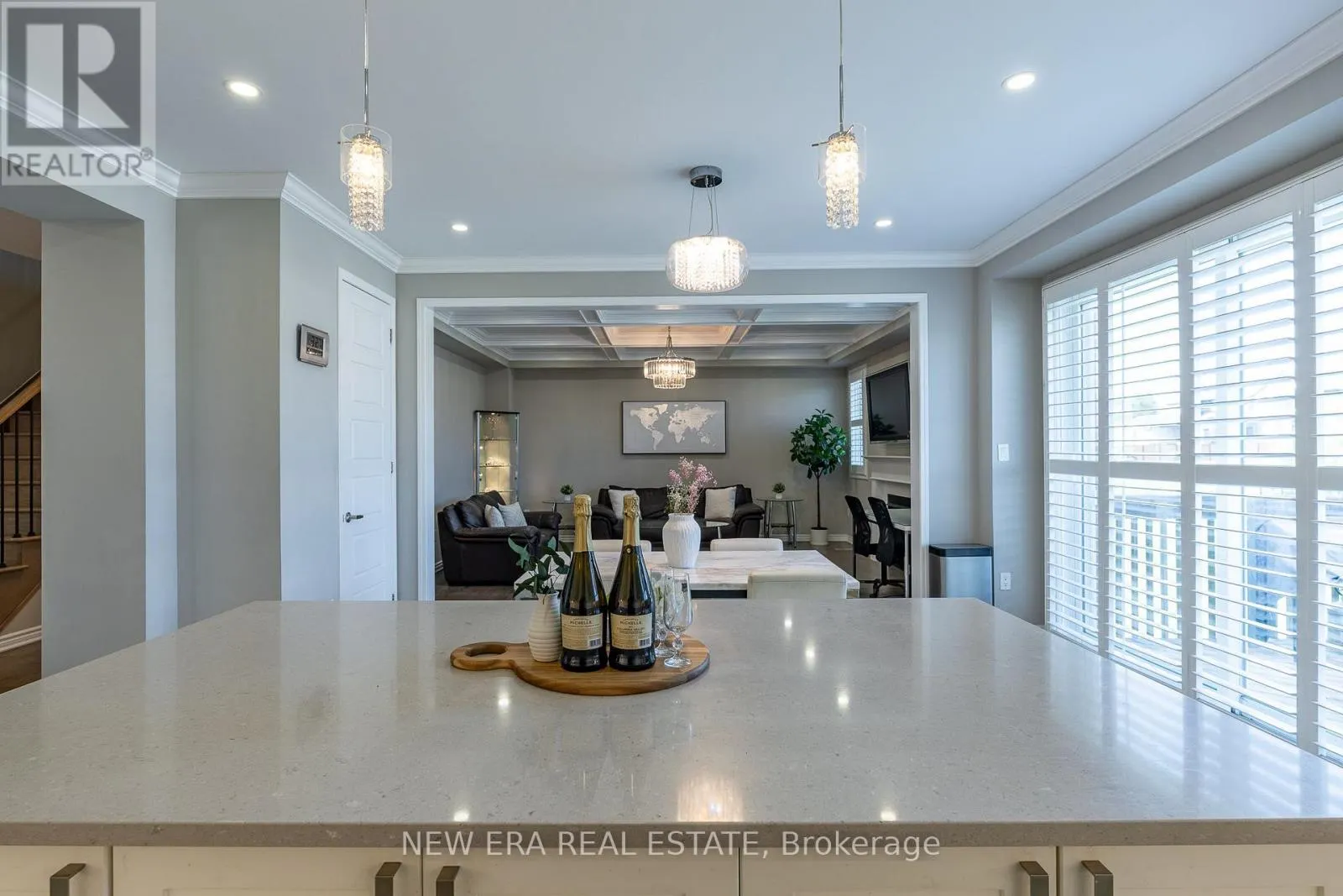 455 EQUESTRIAN WAY