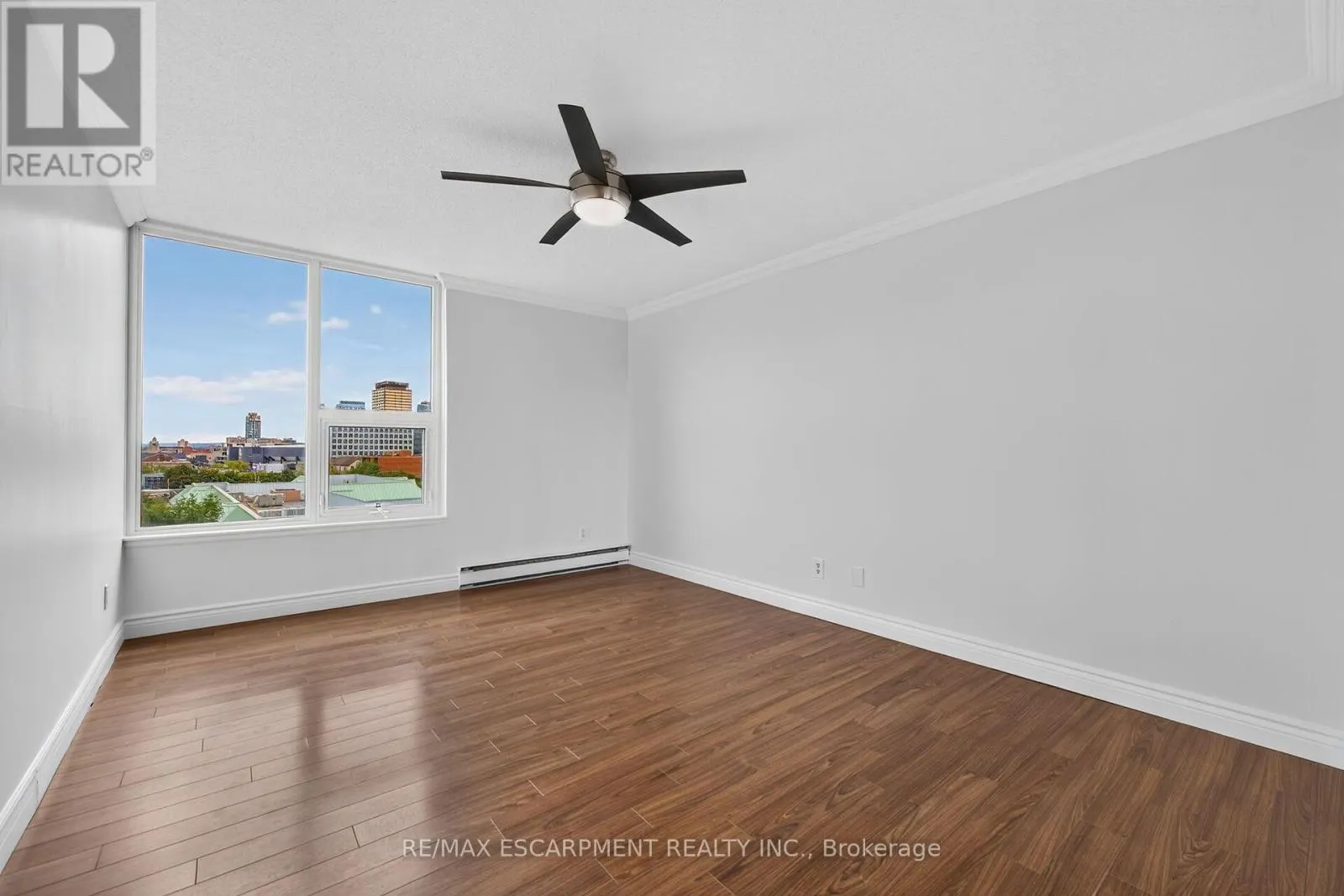 808 - 75 QUEEN STREET N