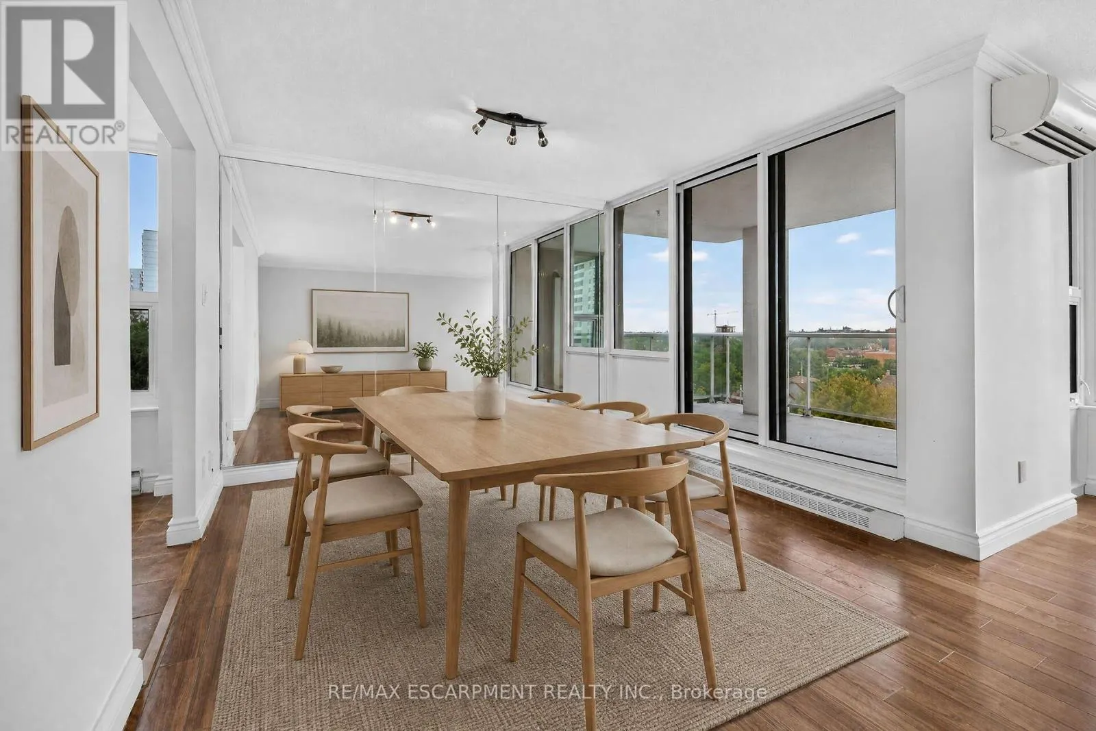 808 - 75 QUEEN STREET N