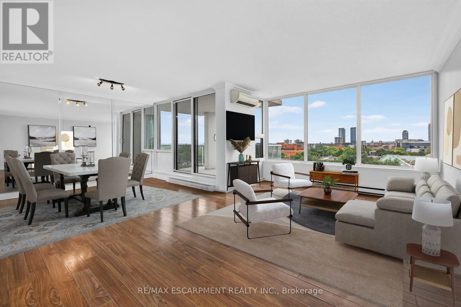 808 - 75 QUEEN STREET N