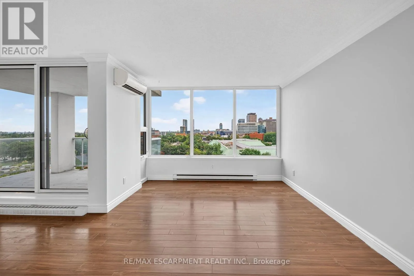 808 - 75 QUEEN STREET N