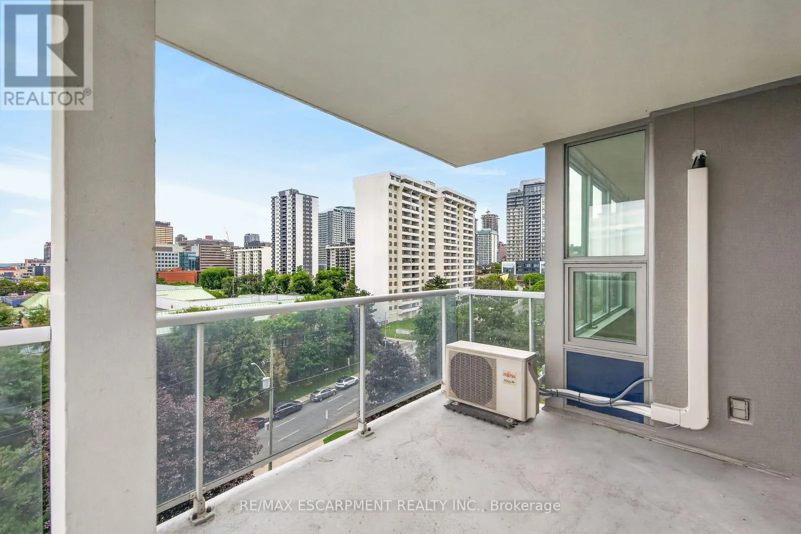 808 - 75 QUEEN STREET N