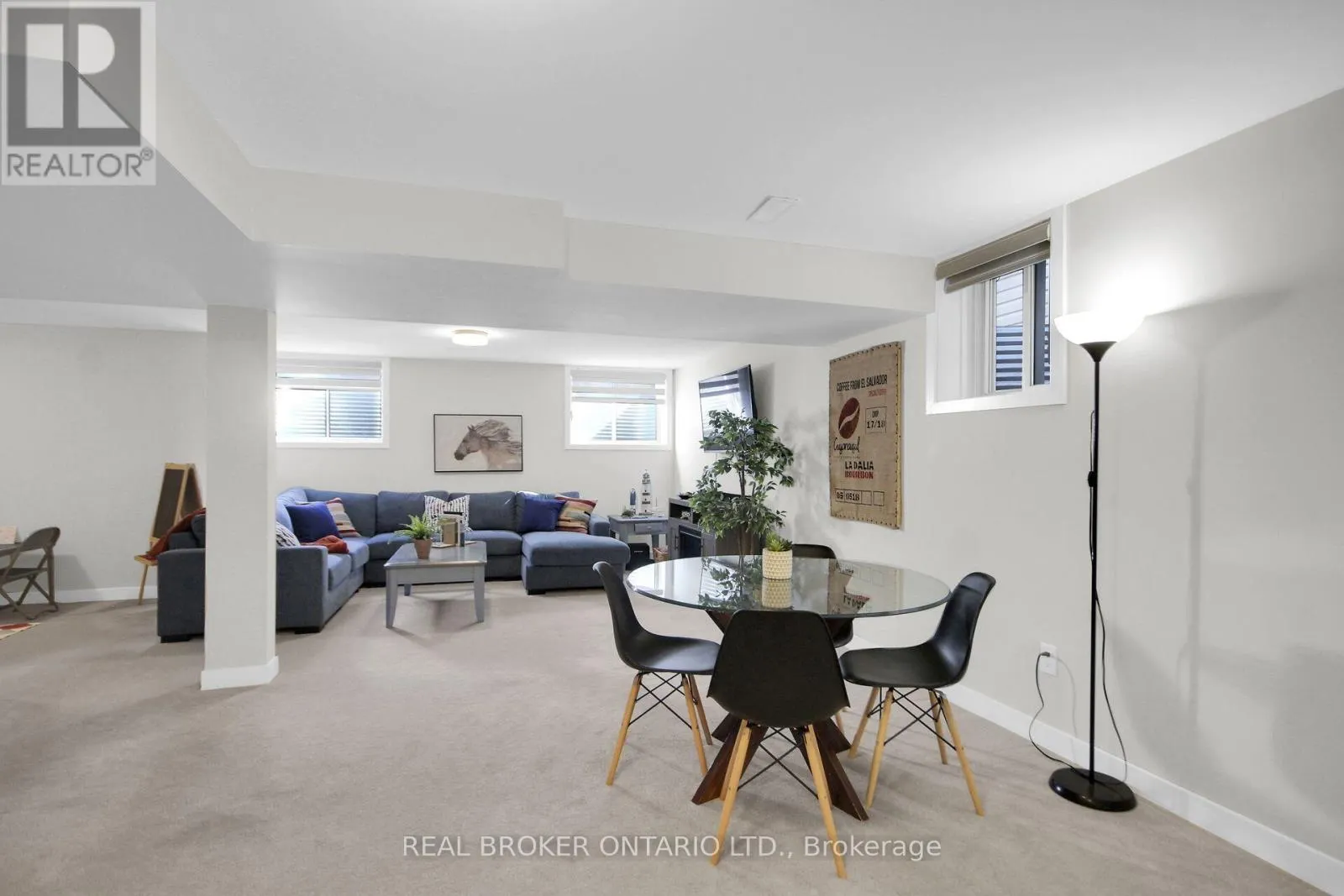 352 FINIAL WAY