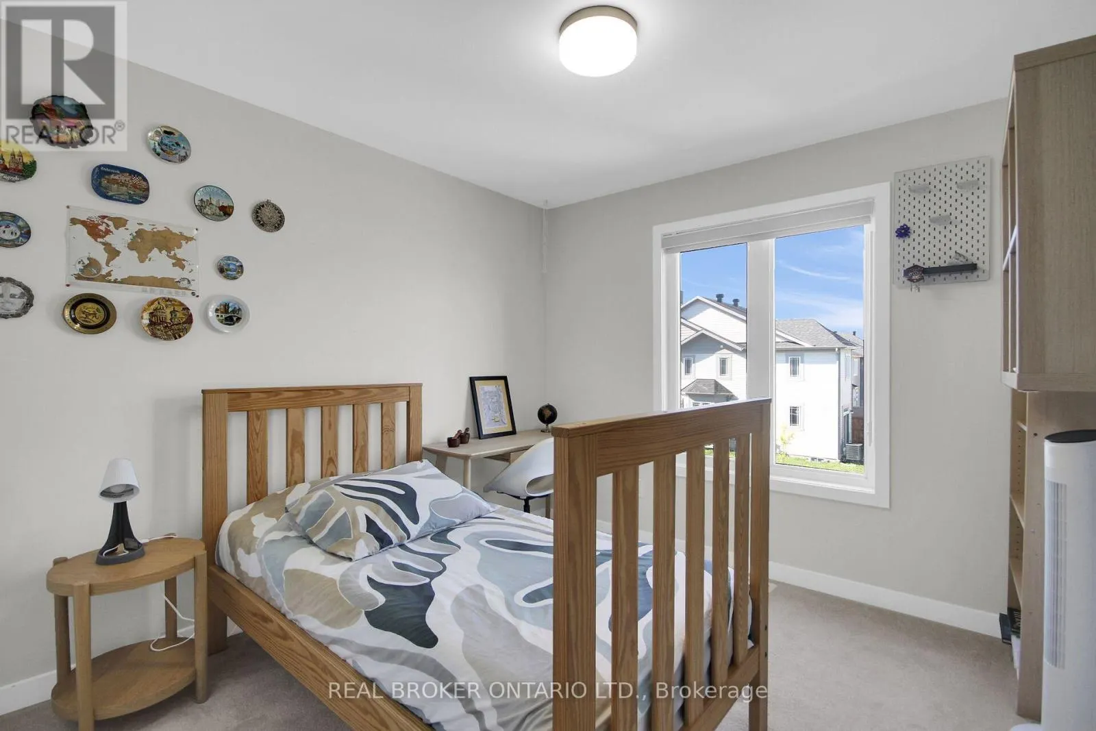 352 FINIAL WAY