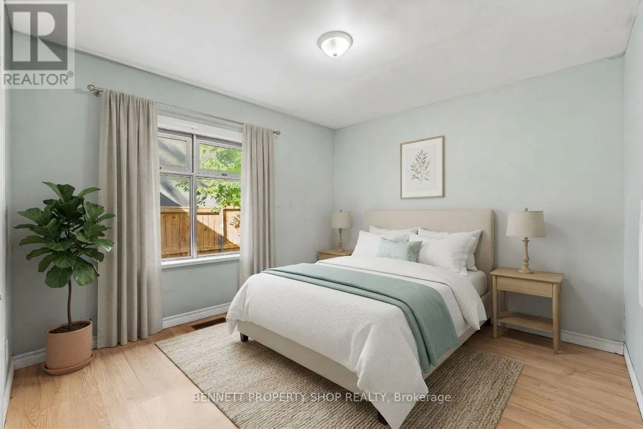 367 SUNNYSIDE AVENUE