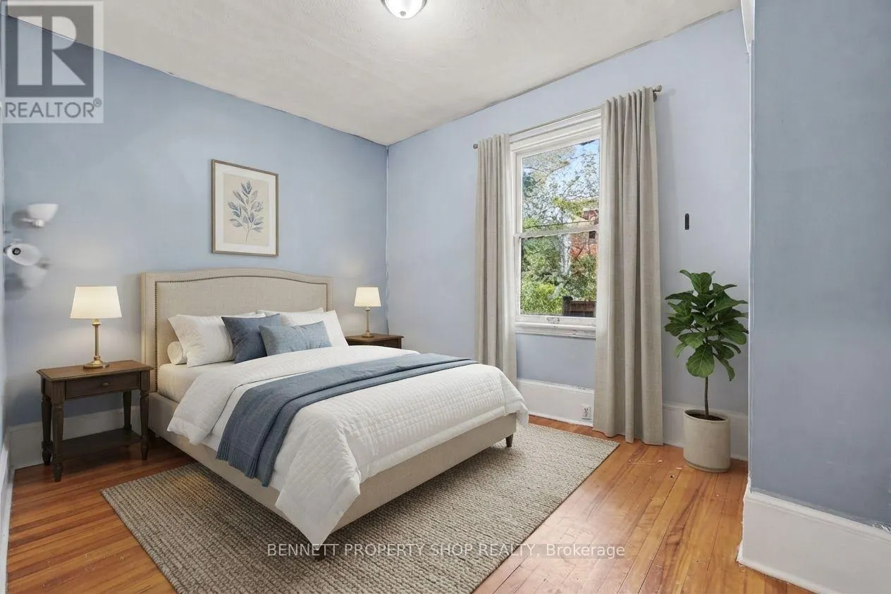 367 SUNNYSIDE AVENUE
