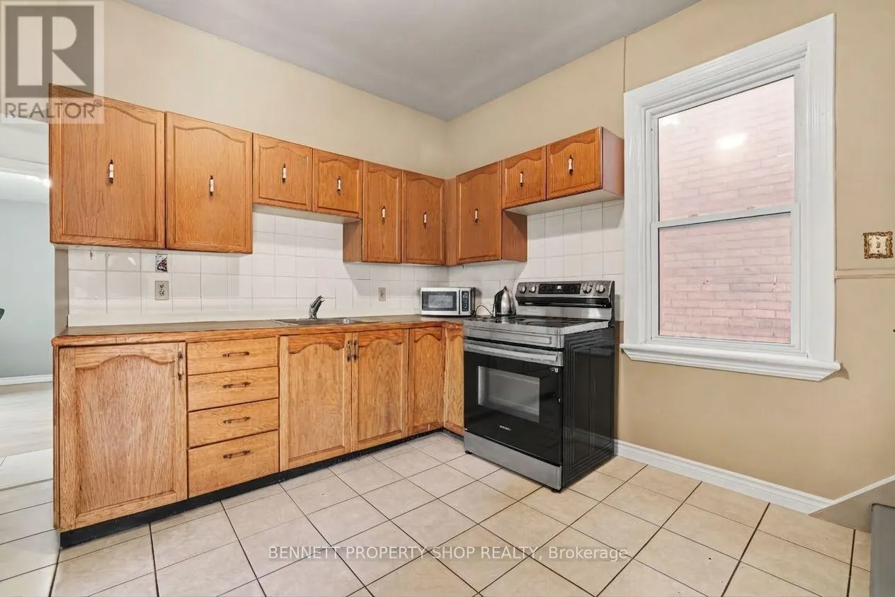 367 SUNNYSIDE AVENUE